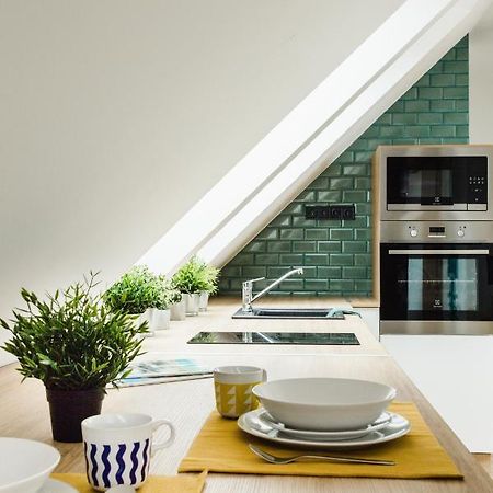 V10 Apartment เปตช์ ภายนอก รูปภาพ