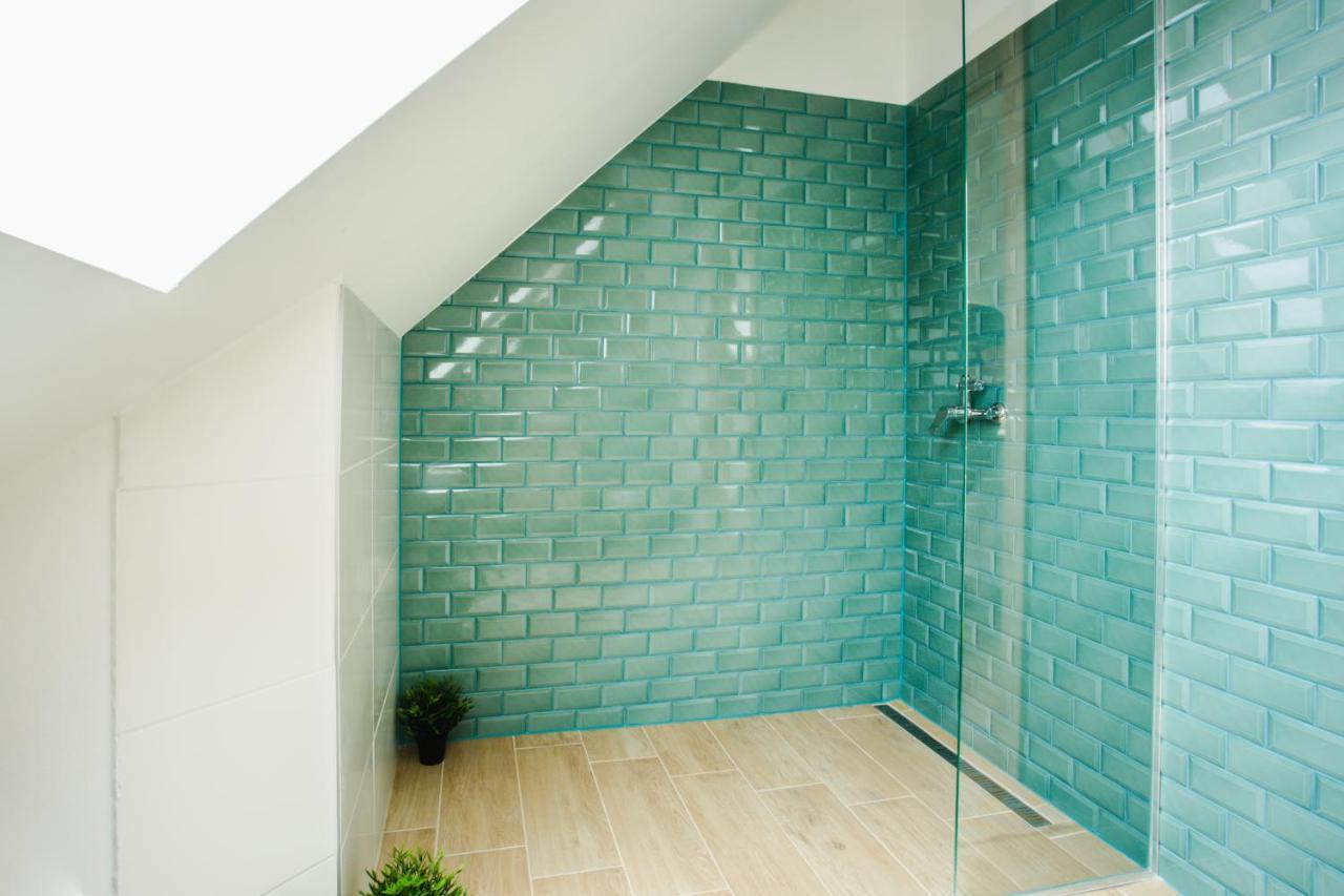 V10 Apartment เปตช์ ภายนอก รูปภาพ