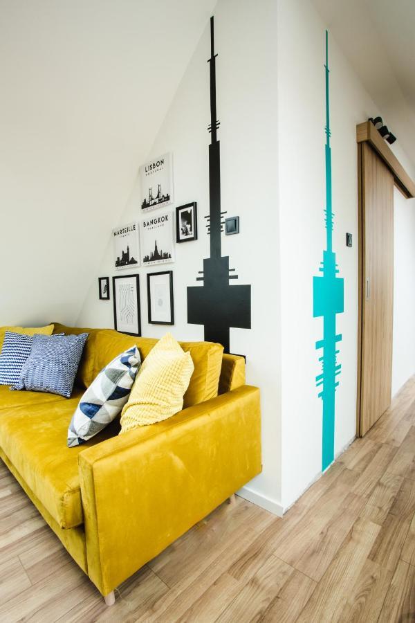 V10 Apartment เปตช์ ภายนอก รูปภาพ